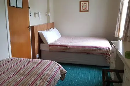 Lavelle's Seaside House & Mickey's Bar Bed and Breakfast
