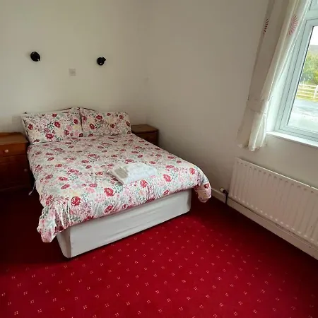 Lavelle's Seaside House & Mickey's Bar Bed and Breakfast Achill Sound