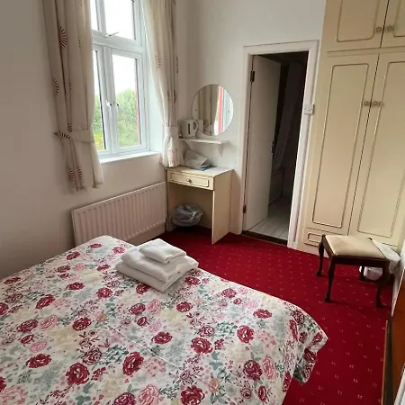 Lavelle's Seaside House & Mickey's Bar Achill Sound