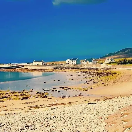 Lavelle's Seaside House & Mickey's Bar 4* Achill Sound