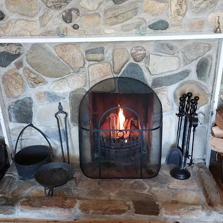 Bed and Breakfast Lavelle's Seaside House & Mickey's Bar Achill Sound