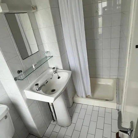 Lavelle's Seaside House & Mickey's Bar לינה וארוחת בוקר Achill Sound