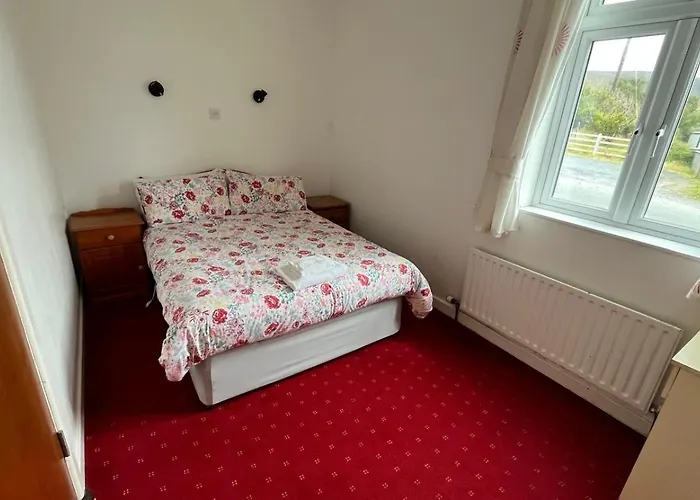 Lavelle's Seaside House & Mickey's Bar B&B Achill Sound