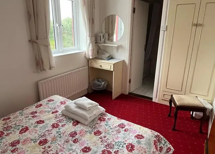 Lavelle's Seaside House & Mickey's Bar Achill Sound