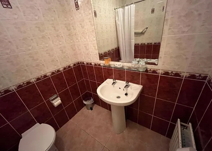 Lavelle's Seaside House & Mickey's Bar