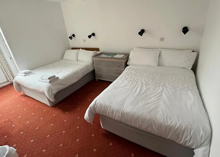 Lavelle's Seaside House & Mickey's Bar B&B