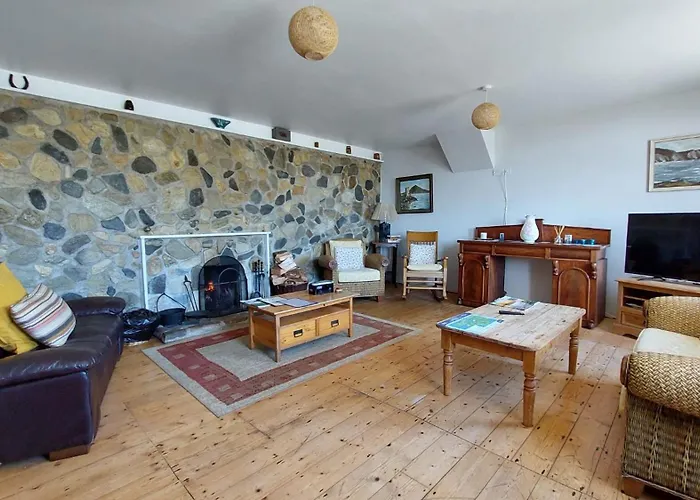 Lavelle's Seaside House & Mickey's Bar B&B 4*